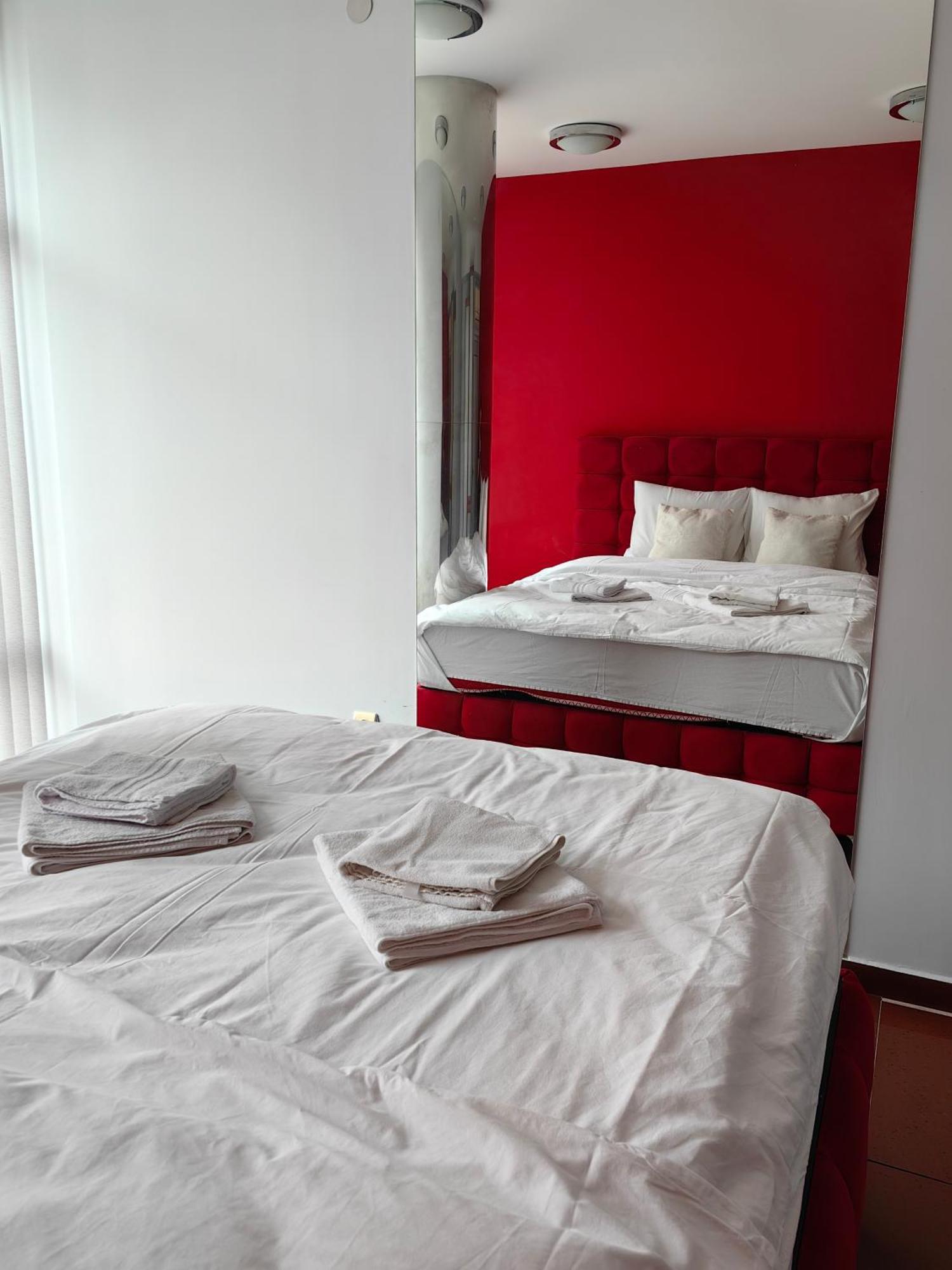 2 Bedrooms Apartment. Пловдив Екстер'єр фото