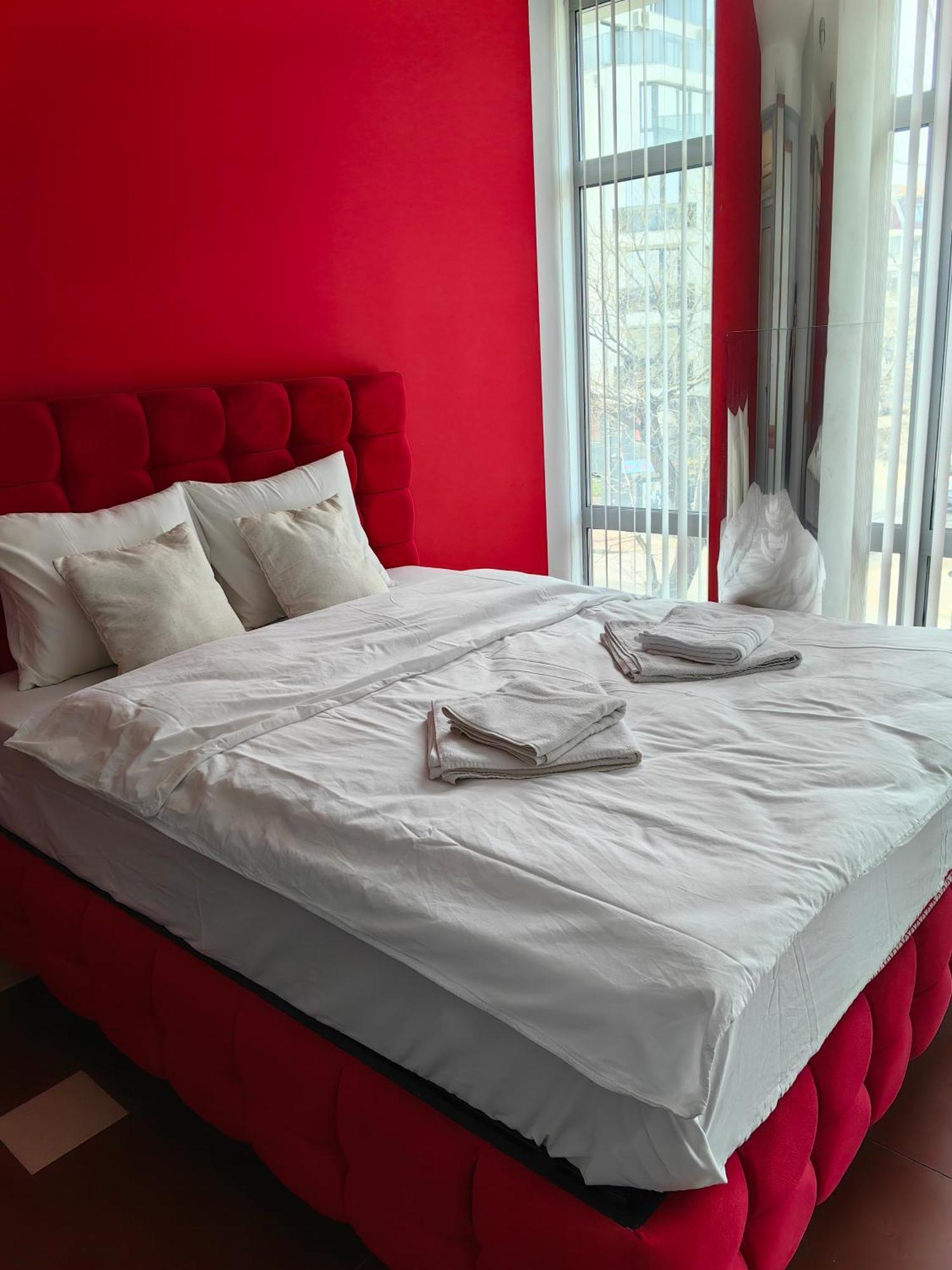 2 Bedrooms Apartment. Пловдив Екстер'єр фото